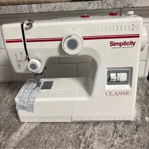 Simplicity S-02 Classic Sewing Machine Free Arm, Zig Zag- Great Basic Machine!